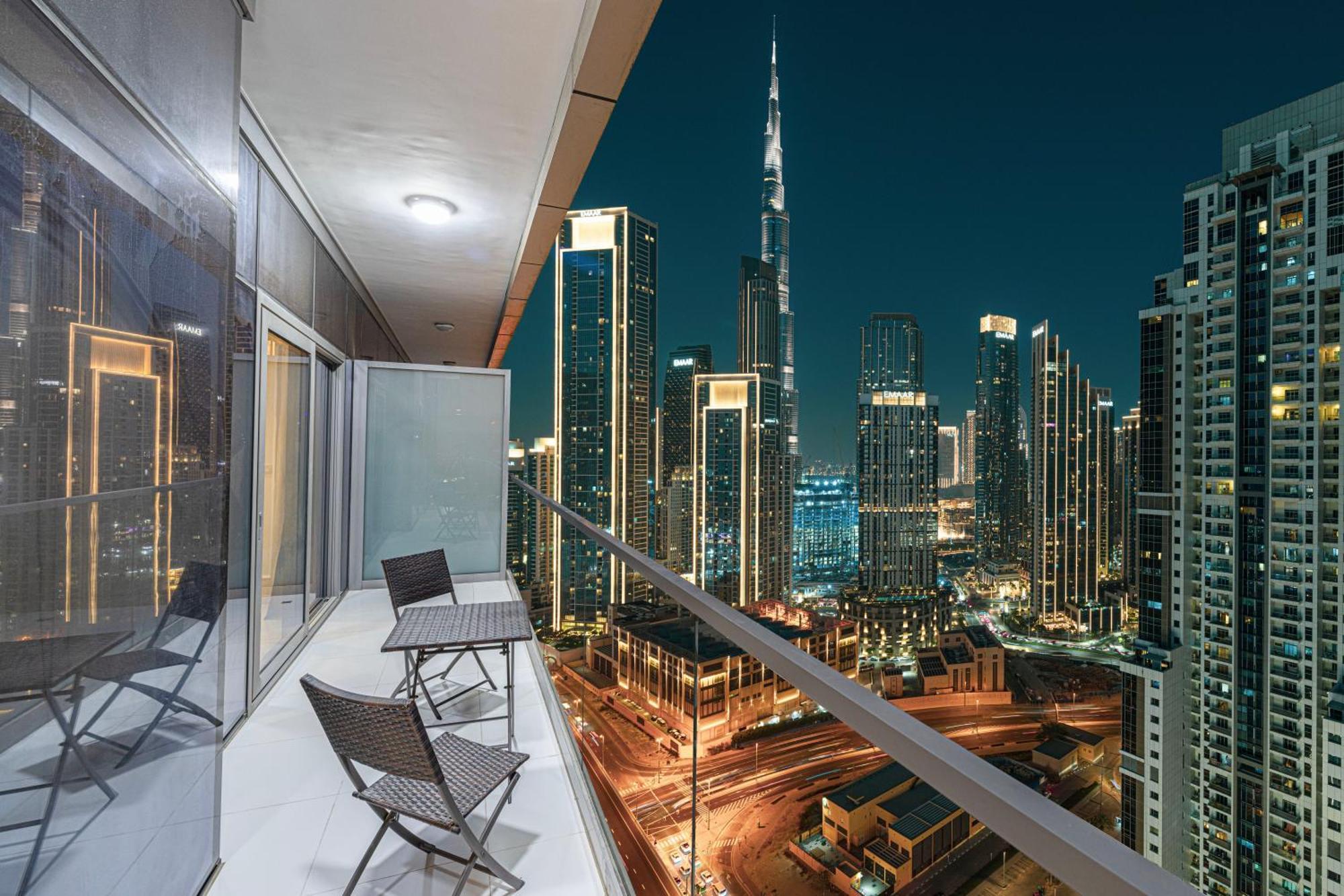 Infinity Pool & Burj Khalifa View L Luxe Paramount Dubai Exterior foto